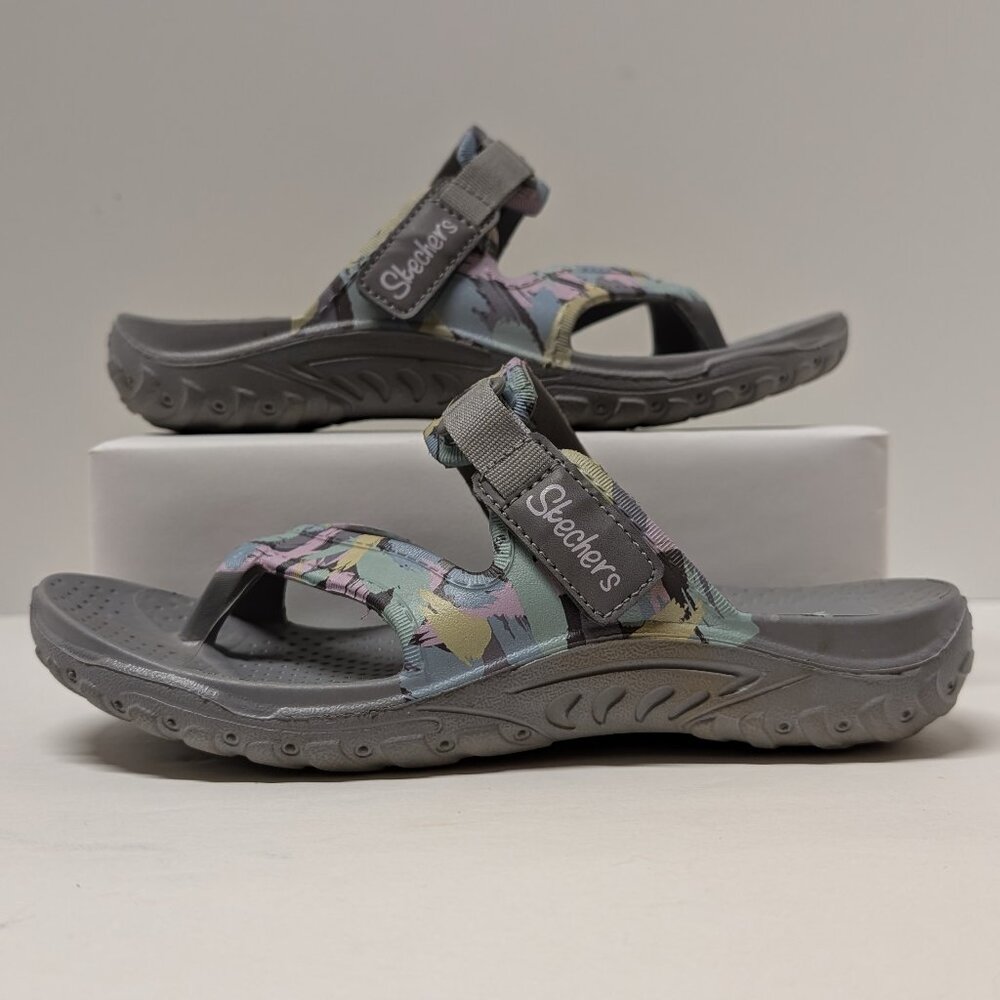 Skechers® Foamies Reggae-Artsy Slipper in 'Gray/Multi' Slip On Sandals - Picture 7 of 14